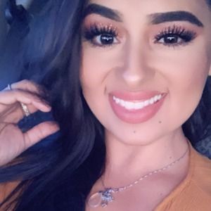 Meet your Posher, Desiree